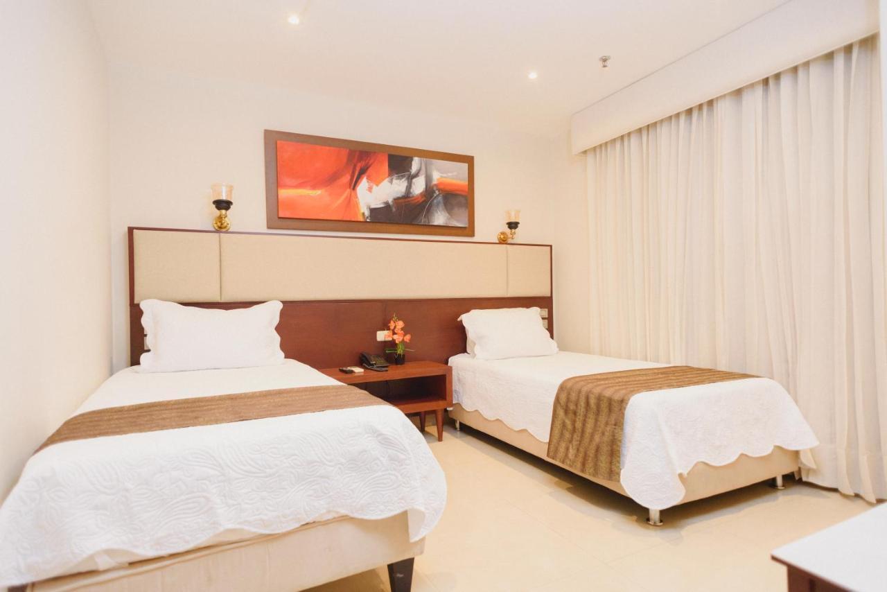 Howard Johnson By Wyndham Versalles Hotel