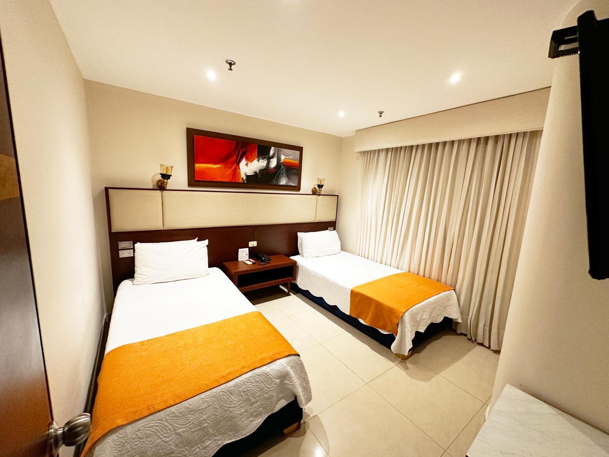 Howard Johnson By Wyndham Barranquilla Versalles Hotel