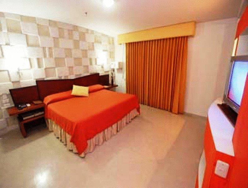Hotel Howard Johnson By Wyndham Barranquilla Versalles 4*