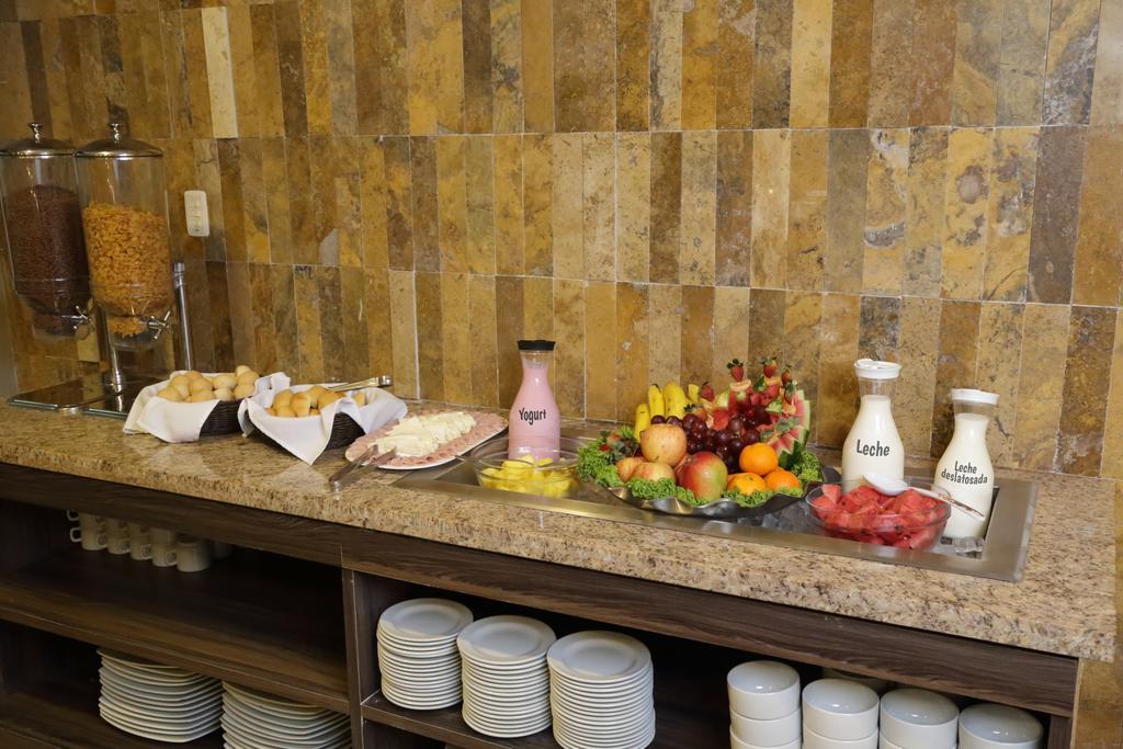 Howard Johnson By Wyndham Barranquilla Versalles Hotel 4*