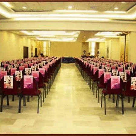 Howard Johnson By Wyndham Barranquilla Versalles 